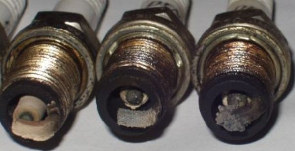 Замена свечей зажигания в автомобиле: когда, как часто, зачем и через какой срок и интервал менять?