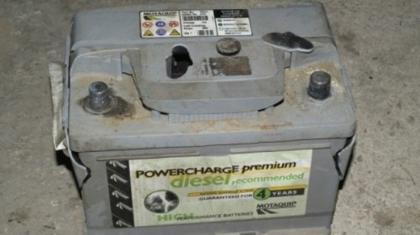 Какой срок службы аккумулятора автомобиля, как узнать дату производства и гарантию на АКБ?