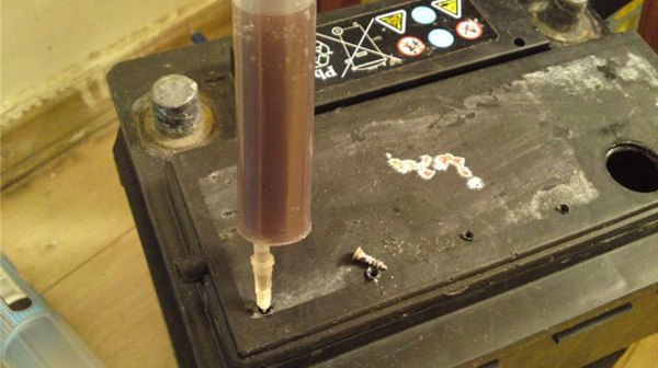 Какой срок службы аккумулятора автомобиля, как узнать дату производства и гарантию на АКБ?