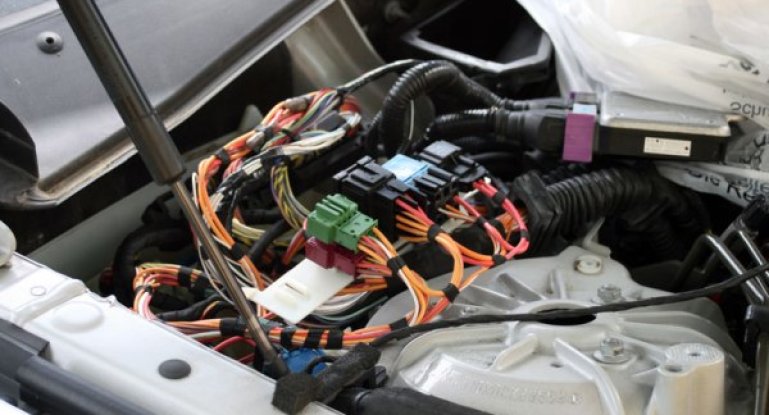 Электросхема ВАЗ 2110 инжектор и карбюратор 8 и 16 клапанов: замена электрооборудования и проводки