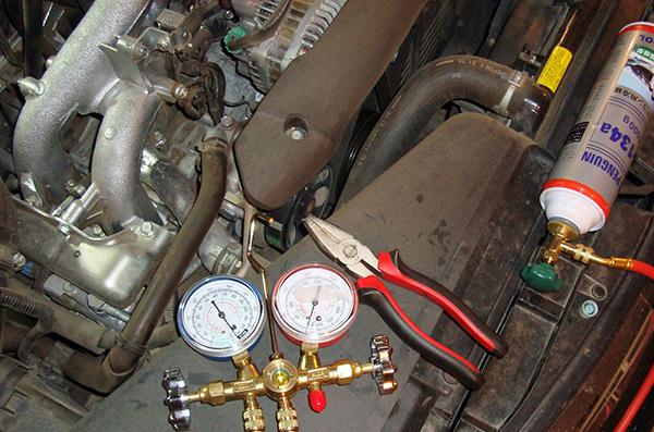 Почему климат-контроль и кондиционер Mitsubishi Lancer 10, Pajero и Outlander XL не работает, заправка