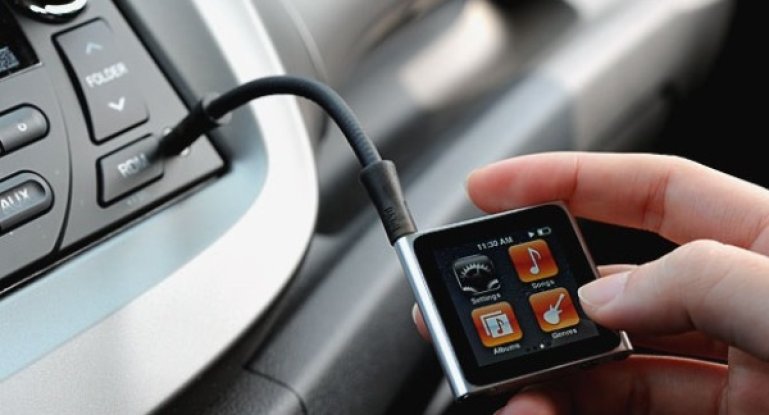 Что такое АУКС (AUX) кабель для автомагнитолы, как сделать вход и подключить через прикуриватель?