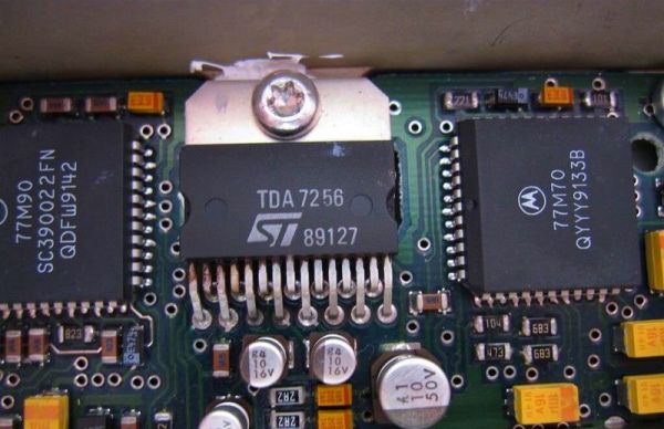 Ремонт автомагнитол своими руками: магнитола не читает флешку, выключается при увеличении громкости