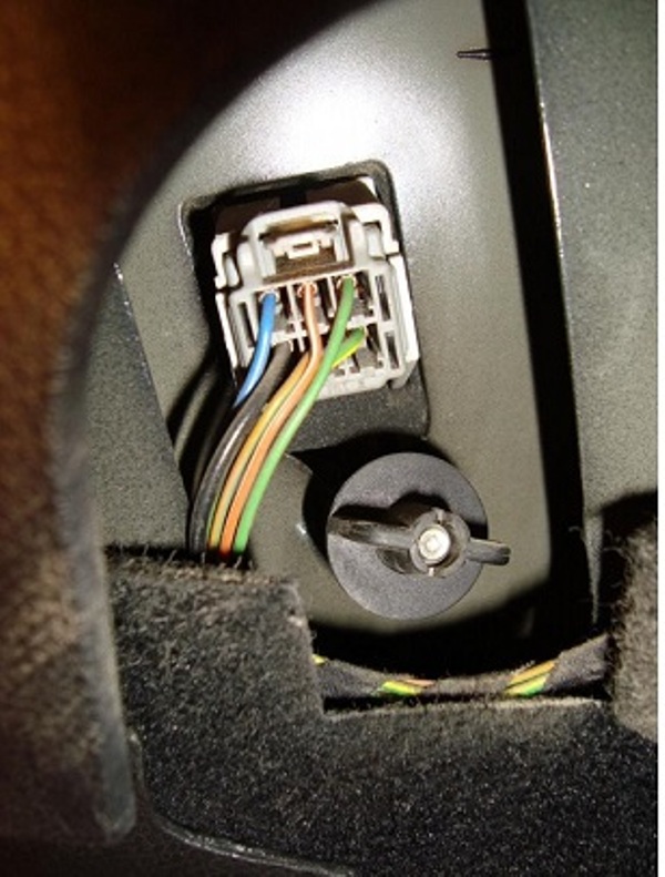 Замена лампочки заднего стоп-сигнала: как заменить на двухконтактную лампу или другую Замена лампочки заднего стоп-сигнала: как заменить на двухконтактную лампу или другую