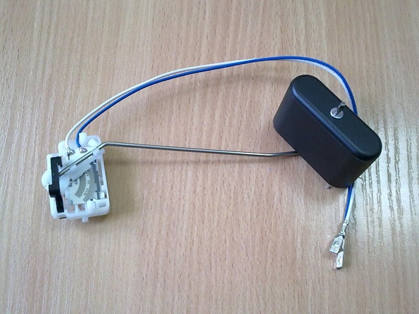 Ремонт, замена и схема датчика уровня топлива в баке: неправильно показывает и не работает указатель Ремонт, замена и схема датчика уровня топлива в баке: неправильно показывает и не работает указатель