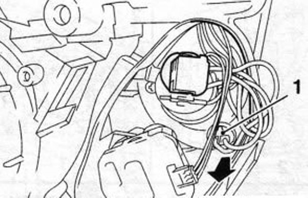 Замена лампы ближнего света Opel Astra H, G, J и Vectra A, B: тюнинг и регулировка фар, реснички Замена лампы ближнего света Opel Astra H, G, J и Vectra A, B: тюнинг и регулировка фар, реснички