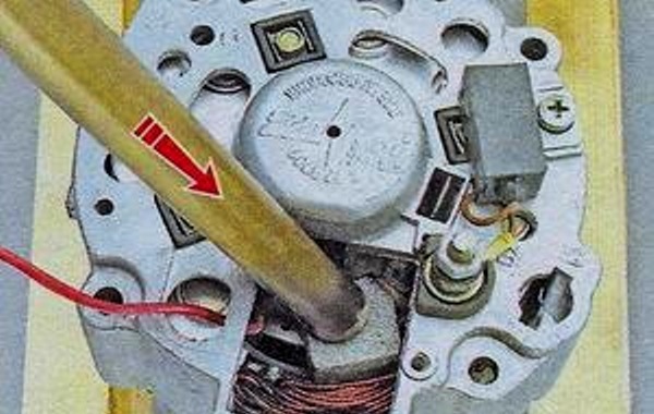 Как снять генератор ВАЗ 2107: ремонт и замена, не дает зарядку, как проверить на неисправности Как снять генератор ВАЗ 2107: ремонт и замена, не дает зарядку, как проверить на неисправности