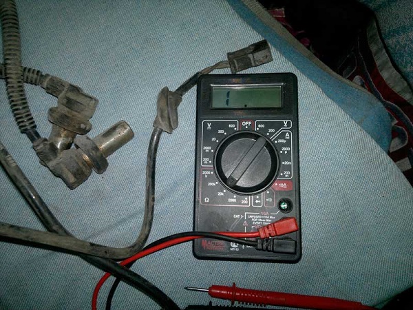 Расположение и принцип работы датчика коленвала: где находится контроллер положения коленчатого вала