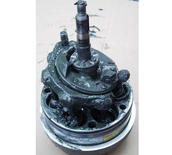 Ремонт радиатора и компрессора кондиционера Ford Focus 1, 2 и 3: заправка и чистка, замена ремня Ремонт радиатора и компрессора кондиционера Ford Focus 1, 2 и 3: заправка и чистка, замена ремня