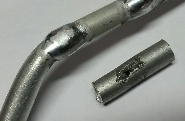 Ремонт радиатора и компрессора кондиционера Ford Focus 1, 2 и 3: заправка и чистка, замена ремня Ремонт радиатора и компрессора кондиционера Ford Focus 1, 2 и 3: заправка и чистка, замена ремня