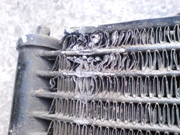 Ремонт радиатора и компрессора кондиционера Ford Focus 1, 2 и 3: заправка и чистка, замена ремня Ремонт радиатора и компрессора кондиционера Ford Focus 1, 2 и 3: заправка и чистка, замена ремня