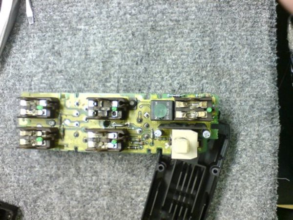 Как снять модуль и блок управления стеклоподъемниками на 2 и 4 стекла: как снять панель, ремонт