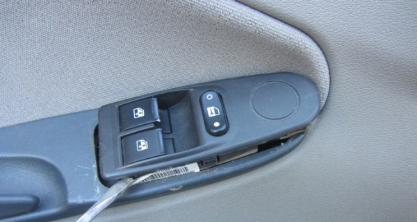 Как снять модуль и блок управления стеклоподъемниками на 2 и 4 стекла: как снять панель, ремонт