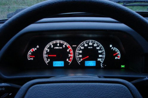 Описание и обозначения значков на панели приборов ВАЗ 2110 и 21102: схема комбинации щитка