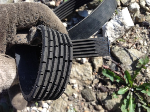 Замена ремня генератора Lada Granta с кондиционером и его натяжителя: как снять, натянуть и поменять Замена ремня генератора Lada Granta с кондиционером и его натяжителя: как снять, натянуть и поменять