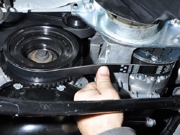 Замена ремня генератора Lada Granta с кондиционером и его натяжителя: как снять, натянуть и поменять Замена ремня генератора Lada Granta с кондиционером и его натяжителя: как снять, натянуть и поменять