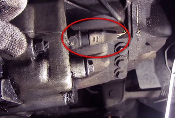 Замена датчиков холостого и заднего хода ВАЗ 2114 и 2115 инжектор по видео и фото: где находится РХХ Замена датчиков холостого и заднего хода ВАЗ 2114 и 2115 инжектор по видео и фото: где находится РХХ