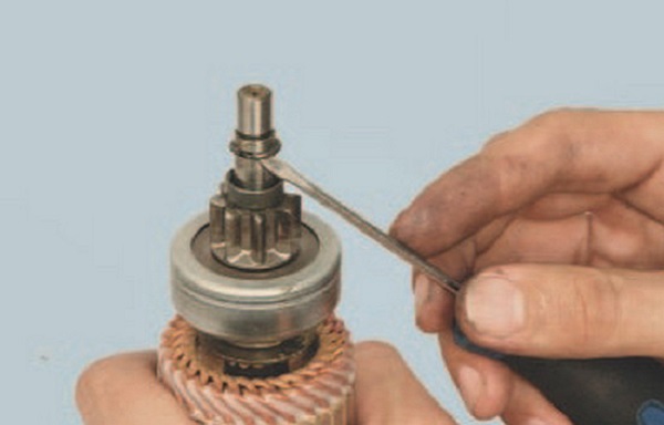 Не заводится и не крутит стартер Renault Megane, Logan, Fluence и Scenic 2: замена устройства