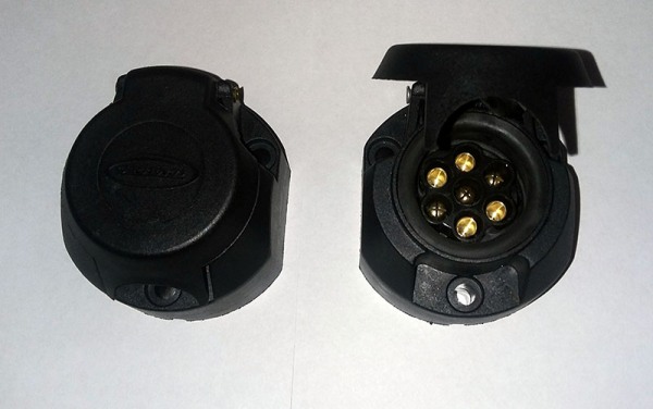 Схема подключения прицепа к легковому автомобилю: как подключить, распиновка фаркопа и проводка