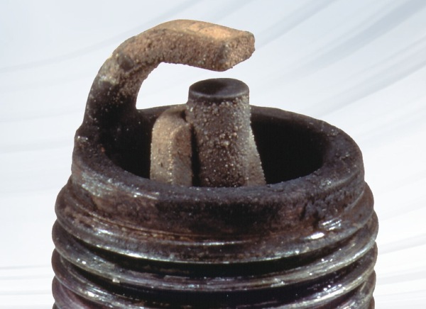 Как самому проверить свечи зажигания: проверка состояния и работоспособности СЗ с помощью прибора, щупа и стенда своими руками по видео Как самому проверить свечи зажигания: проверка состояния и работоспособности СЗ с помощью прибора, щупа и стенда своими руками по видео