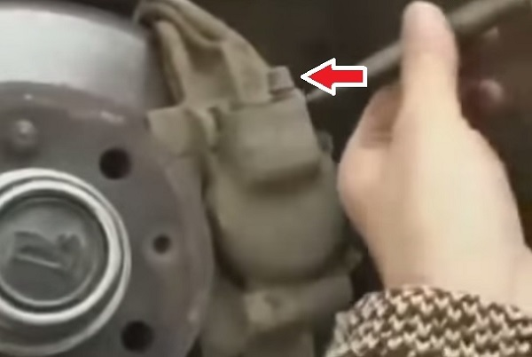 Как самостоятельно прокачать тормозную систему на ВАЗ 2107 Как самостоятельно прокачать тормозную систему на ВАЗ 2107