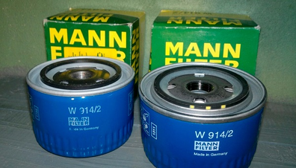 Меняем масло и фильтр на Лада Калина в гараже Меняем масло и фильтр на Лада Калина в гараже