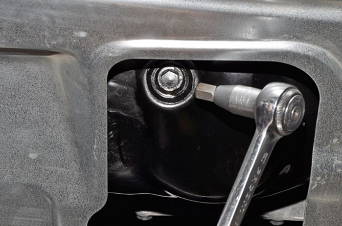 Меняем масло и фильтр на Лада Калина в гараже Меняем масло и фильтр на Лада Калина в гараже