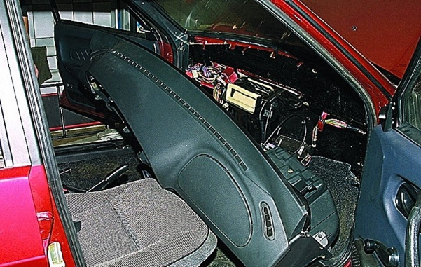 Меняем самостоятельно радиатор печки ВАЗ 2114 Меняем самостоятельно радиатор печки ВАЗ 2114