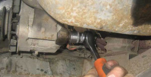 Неисправности генератора ВАЗ 2105 и их устранение Неисправности генератора ВАЗ 2105 и их устранение