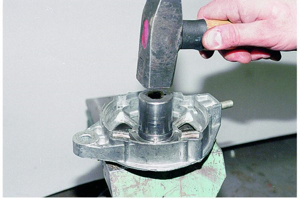 Неисправности генератора ВАЗ 2105 и их устранение Неисправности генератора ВАЗ 2105 и их устранение