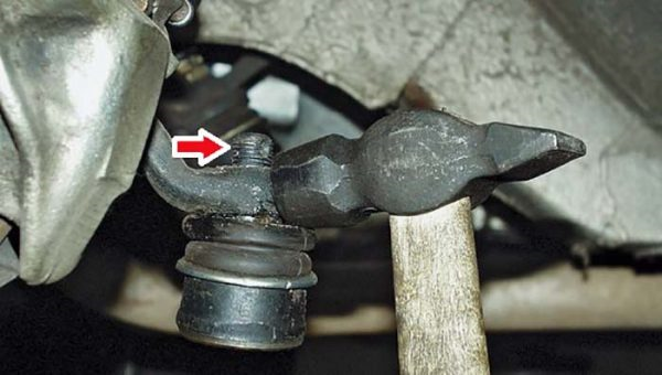 Неисправности и замена рулевых тяг ВАЗ 2107 в домашних условиях Неисправности и замена рулевых тяг ВАЗ 2107 в домашних условиях