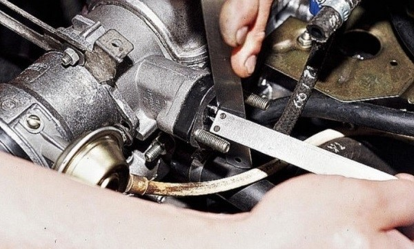 Диагностика и самостоятельный ремонт механического топливного бензонасоса ВАЗ 2108 Диагностика и самостоятельный ремонт механического топливного бензонасоса ВАЗ 2108