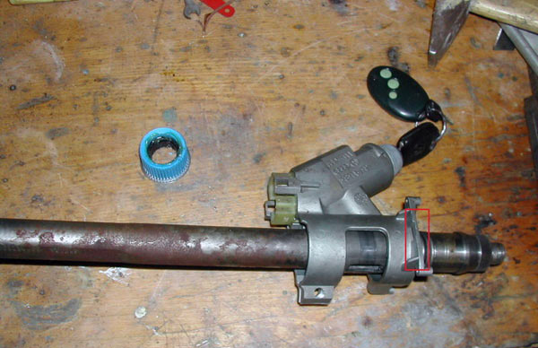 Самостоятельная замена нижнего подшипника рулевой колонки на автомобиле Volkswagen Vento