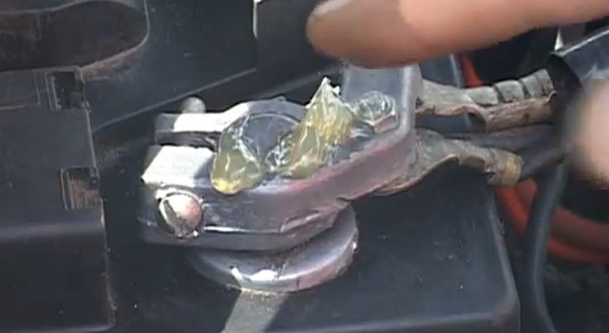 Зарядка автомобильного аккумулятора. Как сделать это правильно? Зарядка автомобильного аккумулятора. Как сделать это правильно?