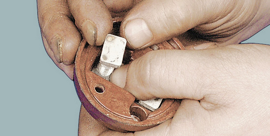 Самостоятельный ремонт стартера ВАЗ 2115 Самостоятельный ремонт стартера ВАЗ 2115