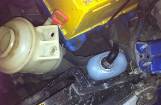 Самостоятельная замена масла в гидроусилителе автомобиля Chevrolet Aveo