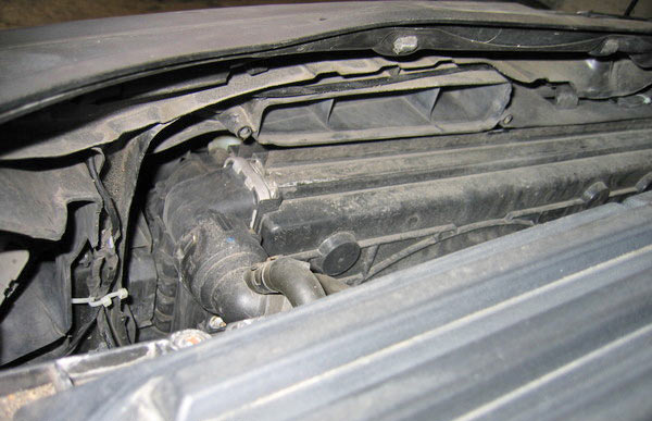 Как самостоятельно заменить радиатор на автомобиле Volkswagen Golf Plus