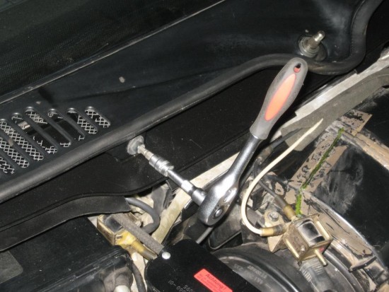 Самостоятельная чистка испарителя кондиционера на авто Audi 100