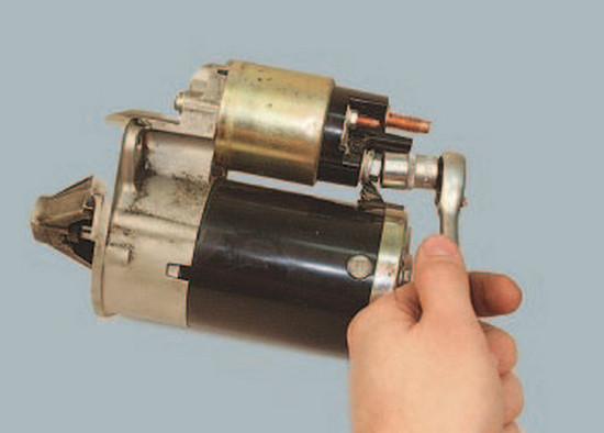 Самостоятельный ремонт стартера на автомобиле Renault Logan Самостоятельный ремонт стартера на автомобиле Renault Logan