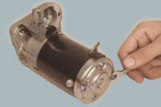 Самостоятельный ремонт стартера на автомобиле Renault Logan Самостоятельный ремонт стартера на автомобиле Renault Logan