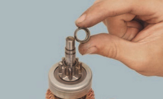 Самостоятельный ремонт стартера на автомобиле Renault Logan Самостоятельный ремонт стартера на автомобиле Renault Logan