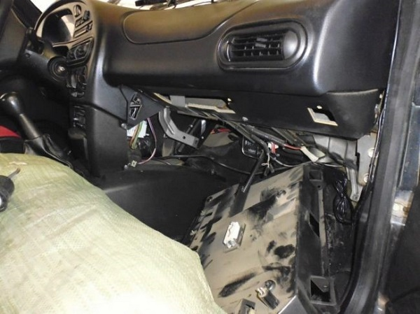 Меняем самостоятельно радиатор печки на Нива Шевроле Меняем самостоятельно радиатор печки на Нива Шевроле