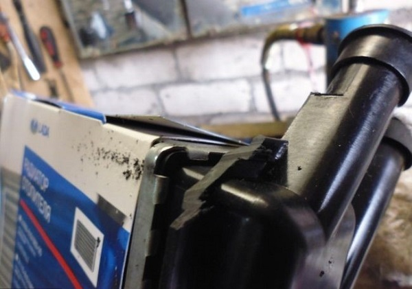 Меняем самостоятельно радиатор печки на Нива Шевроле Меняем самостоятельно радиатор печки на Нива Шевроле