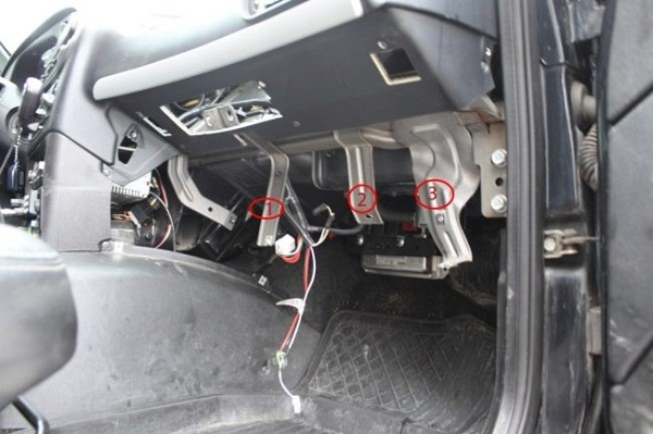 Меняем самостоятельно радиатор печки на Нива Шевроле Меняем самостоятельно радиатор печки на Нива Шевроле