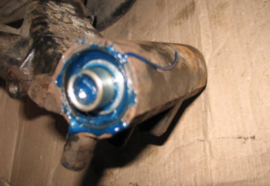 Самостоятельная замена подшипников в заднем рычаге автомобиля Fiat Marea Самостоятельная замена подшипников в заднем рычаге автомобиля Fiat Marea