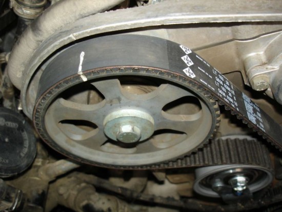 Самостоятельная замена ремня ГРМ на автомобиле Audi A4 Самостоятельная замена ремня ГРМ на автомобиле Audi A4