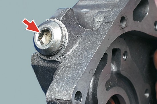 Снятие и ремонт масляного насоса на автомобиле ВАЗ 2115 своими руками Снятие и ремонт масляного насоса на автомобиле ВАЗ 2115 своими руками