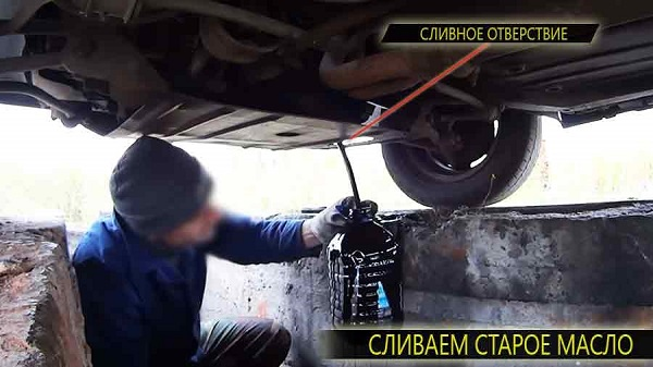 Меняем самостоятельно моторное масло и фильтр на «восьмерке»