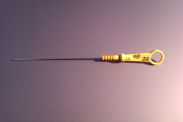 Меняем самостоятельно моторное масло и фильтр на «восьмерке»