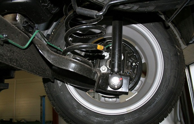 Ремонтируем самостоятельно подвеску Лада Ларгус